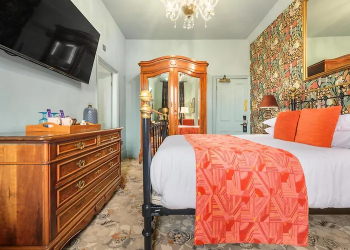 Clementine\'S Guest House