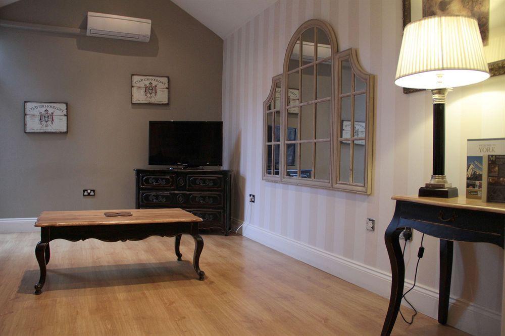 Clementine's 5* York